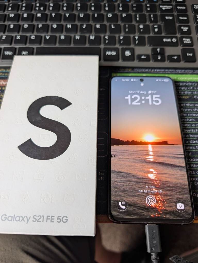 Samsung Galaxy S21 5G FE 128GB (Boxed)