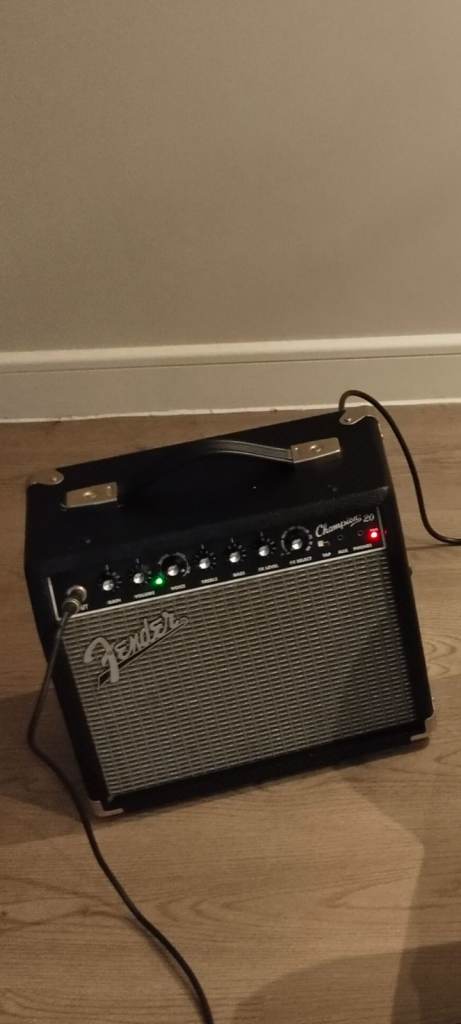 Fender champion 20 Guitar Amplifier - barely used