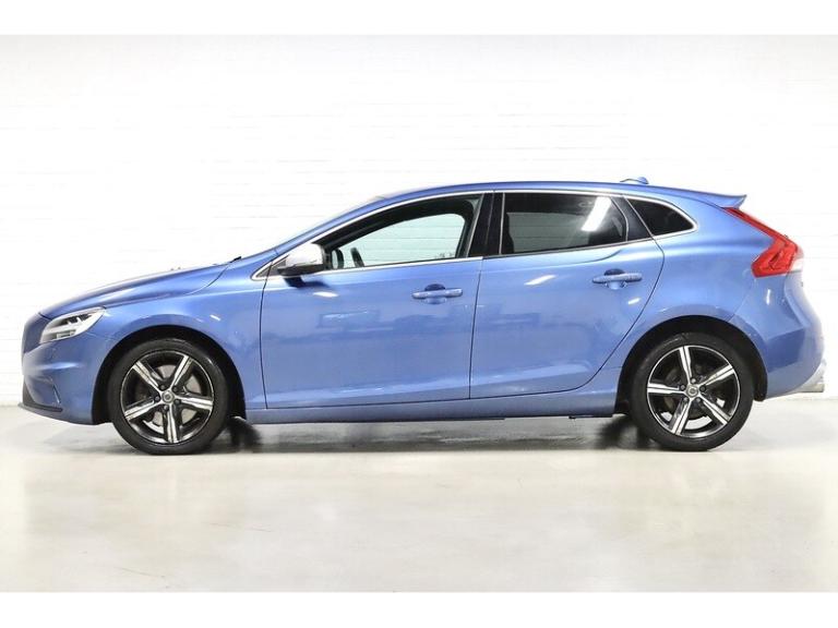 2017 Volvo V40 D4 R-Design Hatchback Diesel Manual