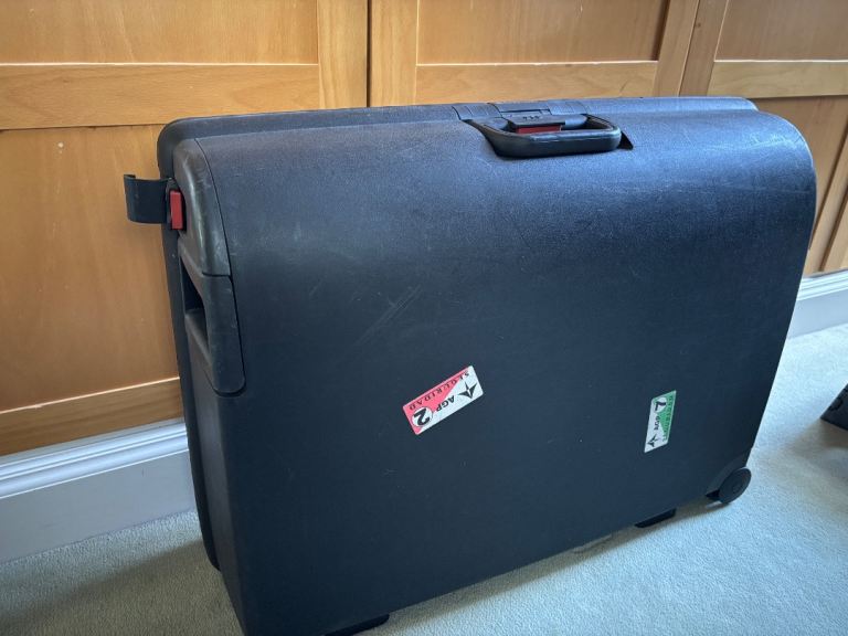 Large Carlton black hard case suitcase