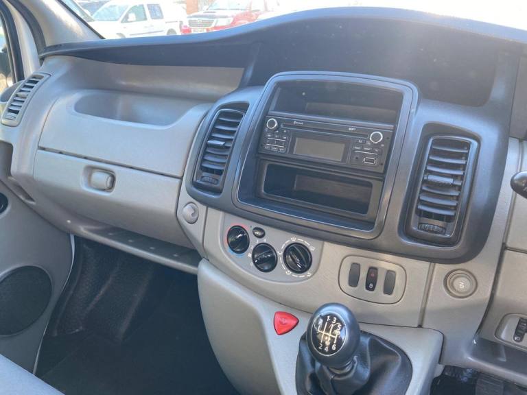 2013 Vauxhall Vivaro 2.0CDTI [115PS] Van 2.9t Euro 5 PANEL VAN DIESEL Manual