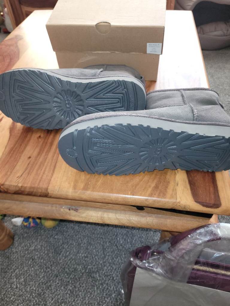 Grey ugg boots 