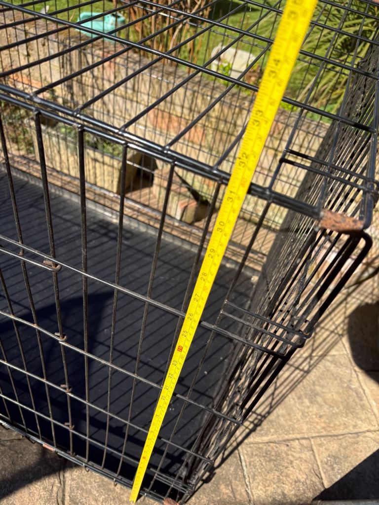 LARGE DOG CRATE