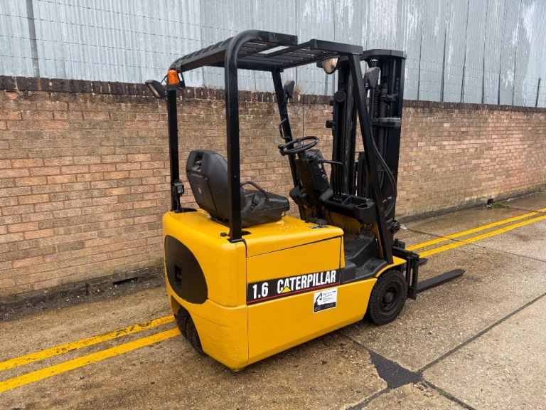 2004 Caterpillar 1.6t electric forklift 