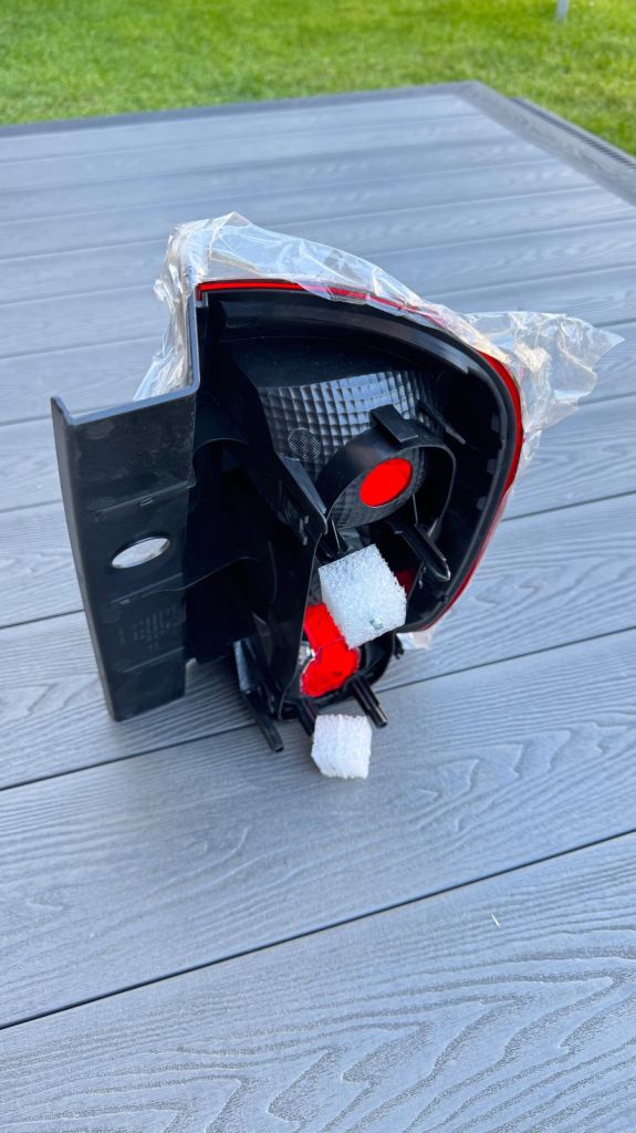 Dacia Duster Rear Light, L side