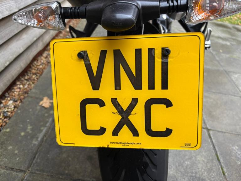 2011 // 11 Triumph Street Triple 675 £2800 Red 21813 miles.