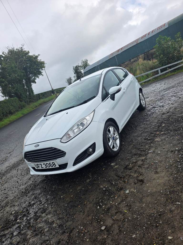 Ford, FIESTA, Hatchback, 2014, Manual, 1498 (cc), 5 doors