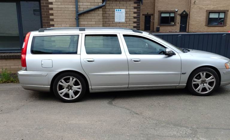 Volvo, V70, Estate, 2005, Semi-Auto, 2401 (cc), 5 doors