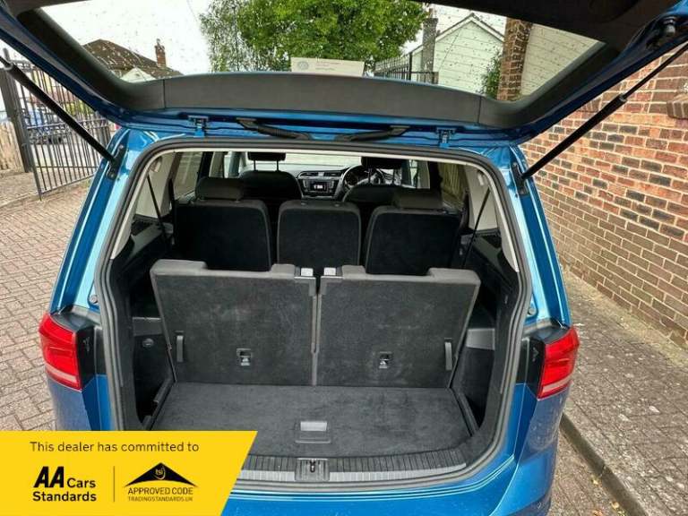2017 Volkswagen Touran 1.2 TSI SE Family 5dr MPV PETROL Manual
