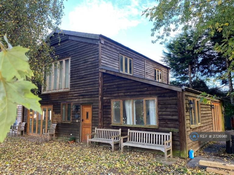 1 bedroom flat in Hawks Hill Lane, Bredgar, Sittingbourne, ME9 (1 bed) (#2726981)