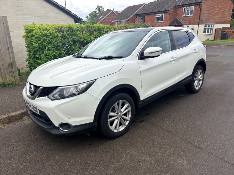 Nissan, QASHQAI, Hatchback, 2014, Manual, 1461 (cc), 5 doors