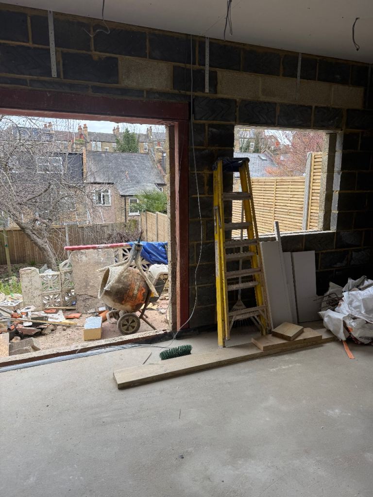 Builder, Extension, Loft, Kitchen, Renovations, Refurb, Builders, Professional, Clean, Trusted