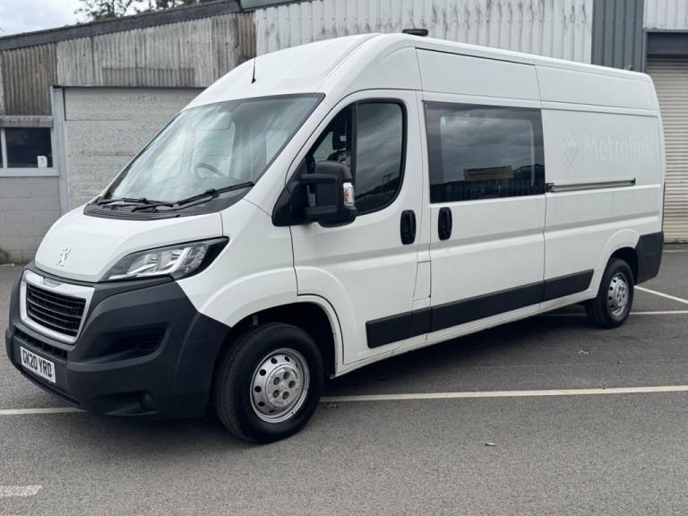 2020 Peugeot Boxer 2.0 BlueHDi 335 Built for Business Professional Crew Van 5dr Diesel Manual  PA...