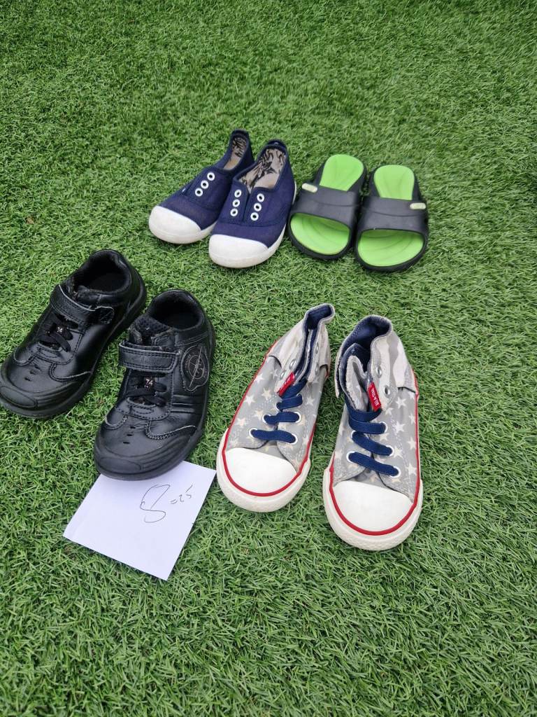 Boy shoes bundle size 8
