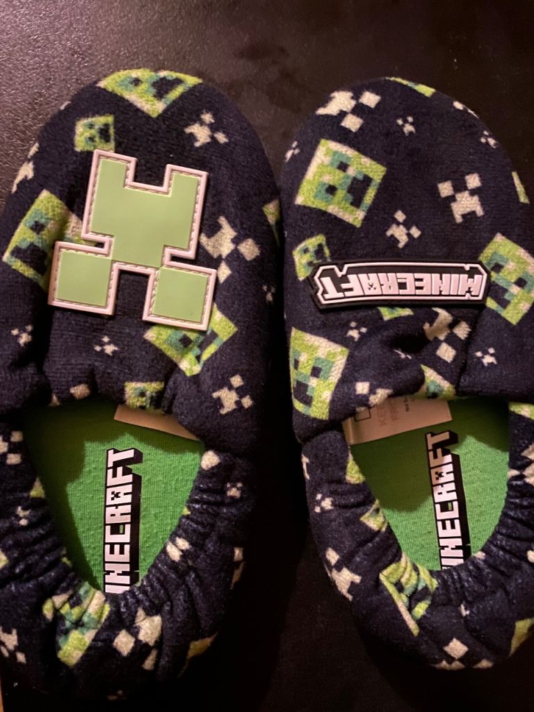 Minecraft Kids Slippers – Blue/Green, As Good As New
