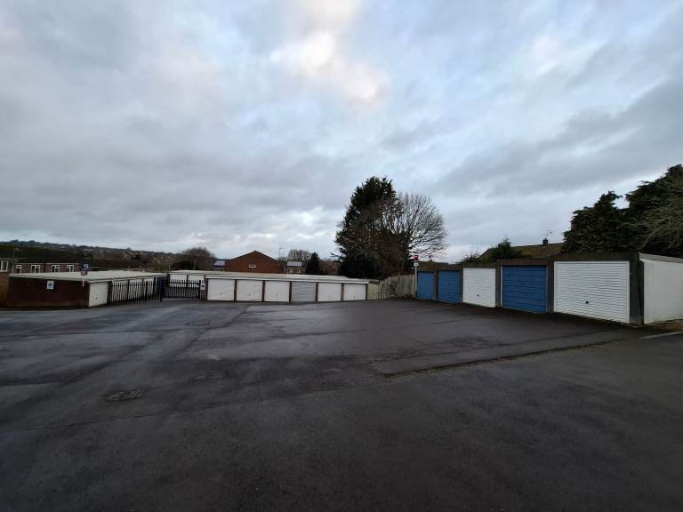 Garages to rent: Elizabeth Close Off Queens Way, Marlborough, Site 1- SN8 4BP *NEW DOORS*GATED SITE*