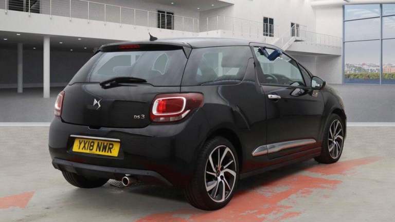 2018 DS Automobiles DS 3 1.2 PureTech Connected Chic 3dr HATCHBACK PETROL Manual