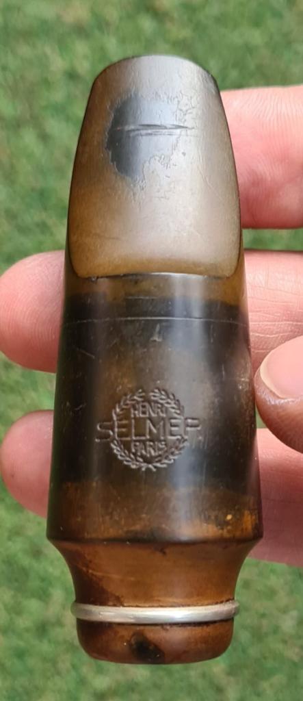 VINTAGE SELMER ALTO SAXOPHONE MOUTHPIECE TABLE. F