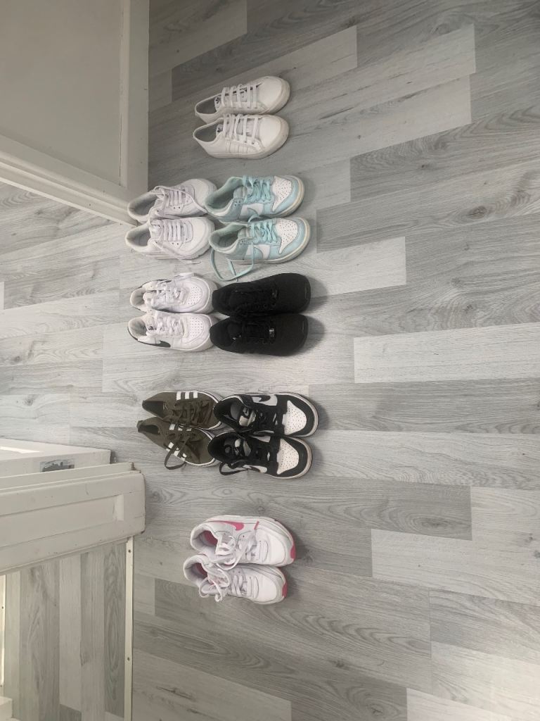8 pairs of trainers 