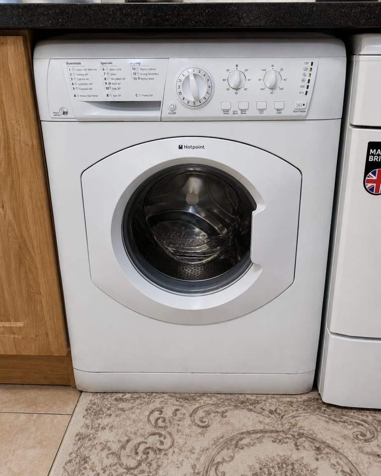 Hotpoint 9kg washing machine 