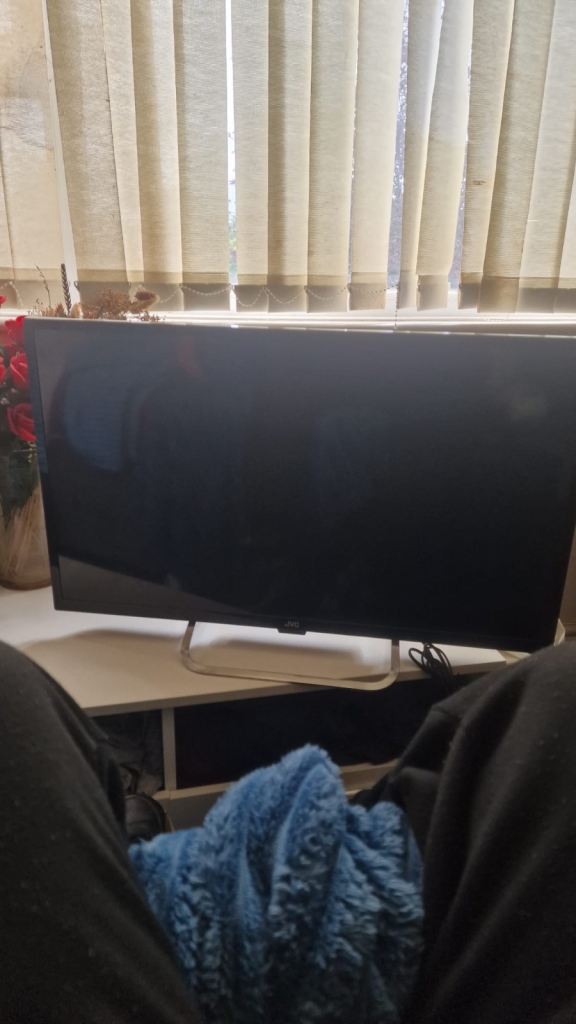 JVC LT-32C660 32 inch LCD TV – Good Condition