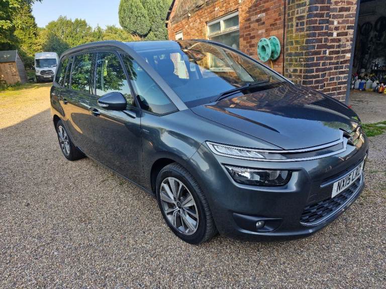 Citroen Grand C4 Picasso Exclusive 1.6 e-HDi. 7 seater. Cambelt done! Great history, 2 keys, £20 tax
