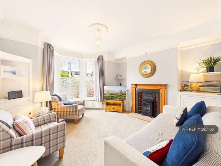 4 bedroom house in Trafalgar Terrace, Brixham, TQ5 (4 bed) (#2951166)