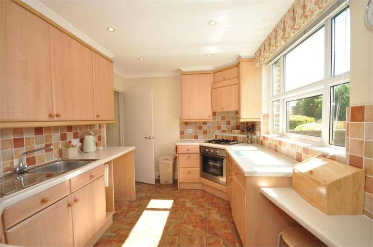 River Thames View - Super Studio apartment in the heart of Staines upon Thames