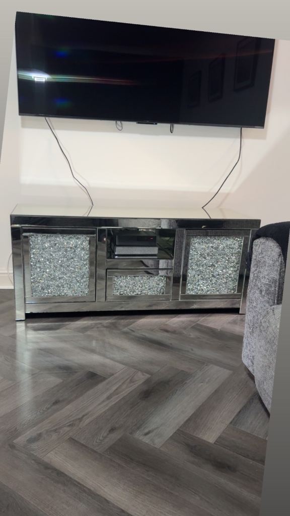 Mirrored TV Stand Unit with Crushed Glass – Good Condition