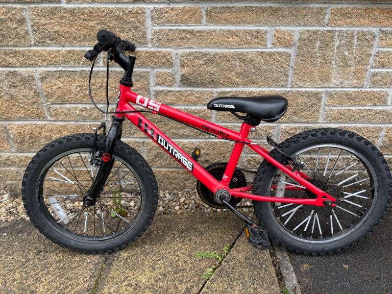 Red Outrage Kids Bike – Good Condition