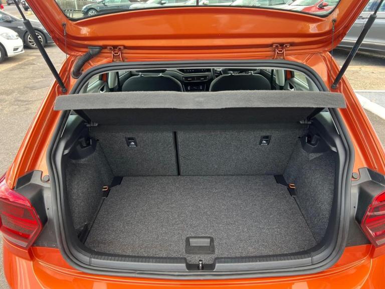 VOLKSWAGEN POLO 1.0 SE Euro 6 (s/s) 5dr 2018