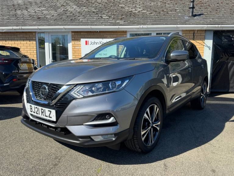 2021 Nissan Qashqai 1.3 DiG-T N-Connecta 5dr [Glass Roof Pack] HATCHBACK PETROL Manual