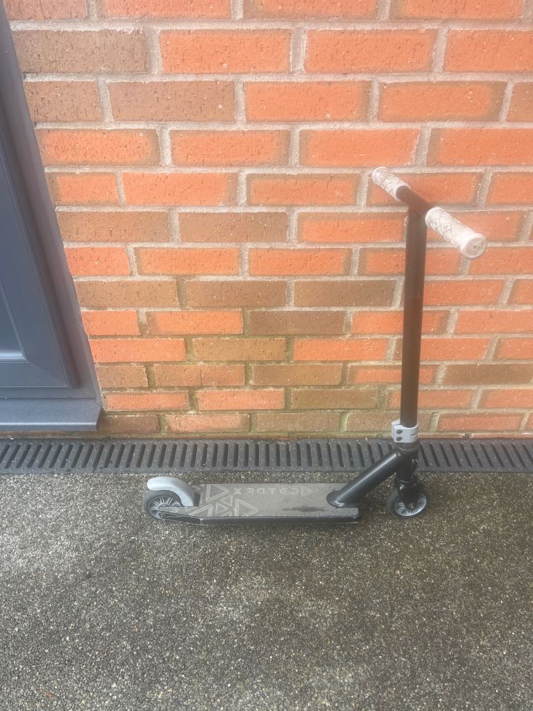 X rated stunt boys scooter