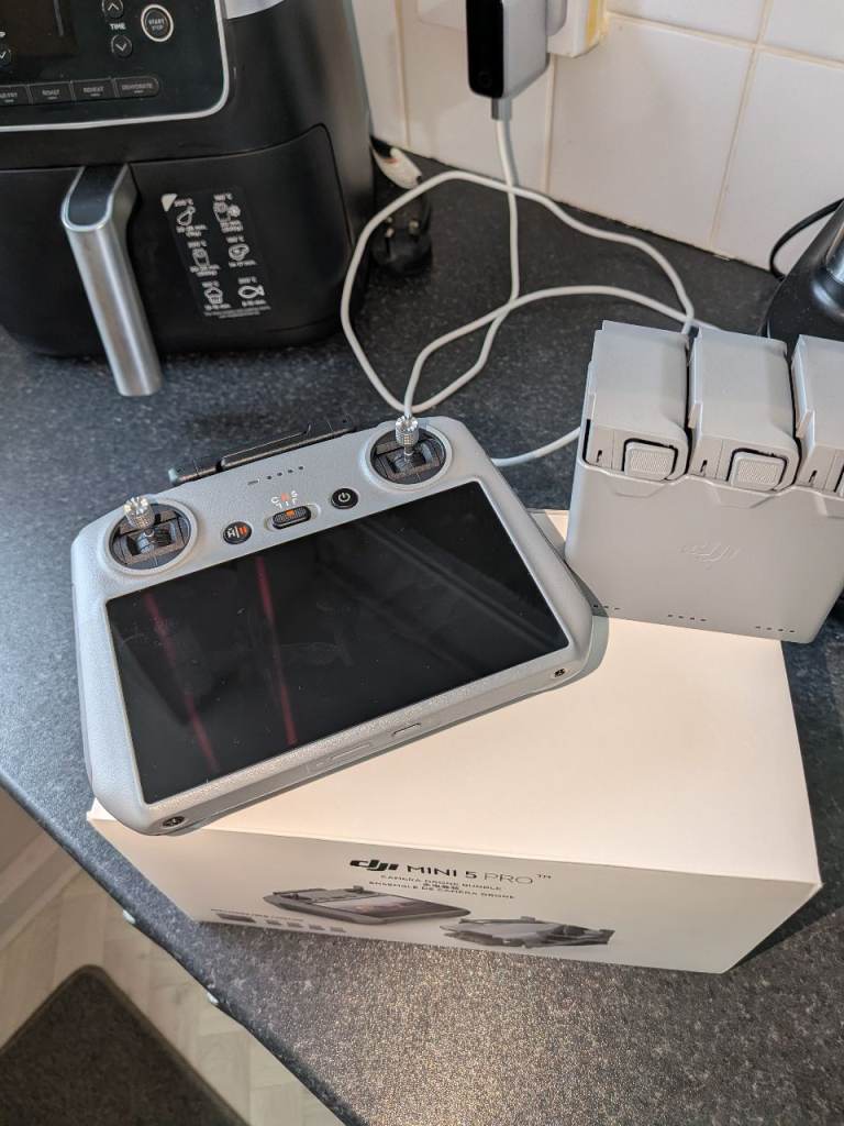 Brand new and unused mini 5 pro fly more combo 