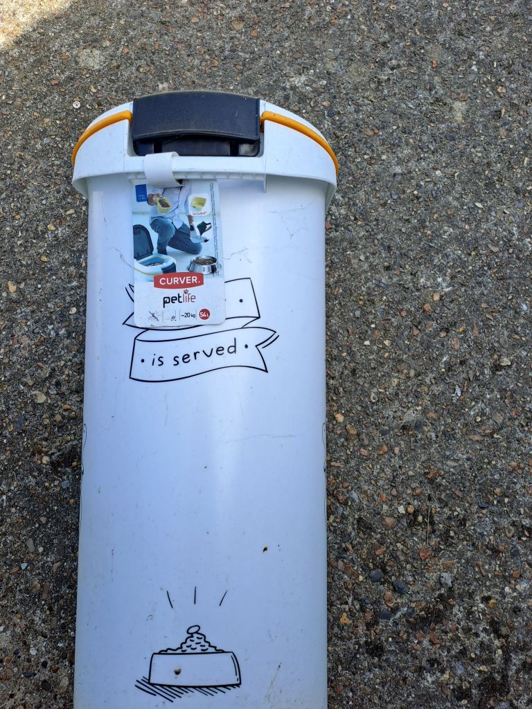 Dog food tub 20kg size