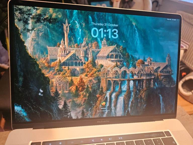 Apple MacBook Pro 16-inch 2019 i7 16GB RAM 512GB SSD – Like New Condition