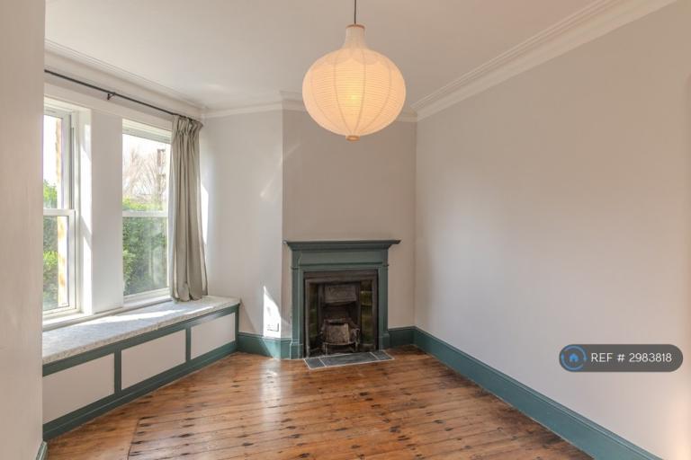 2 bedroom flat in Mowll Street, London, SW9 (2 bed) (#2983818)