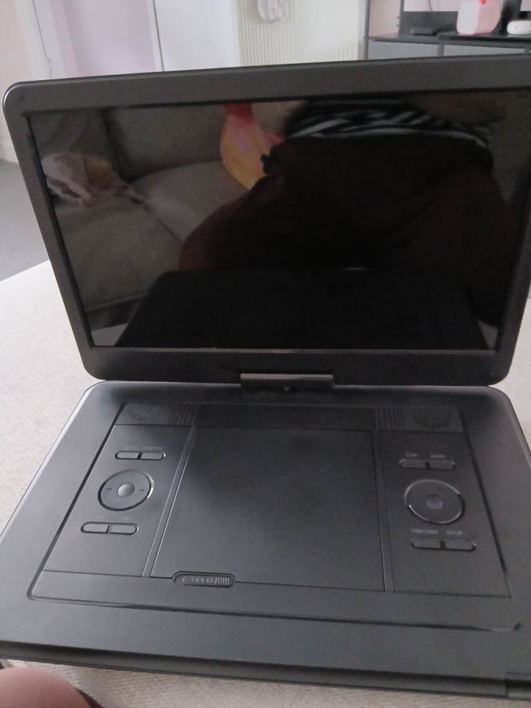 Portable DVD Player 