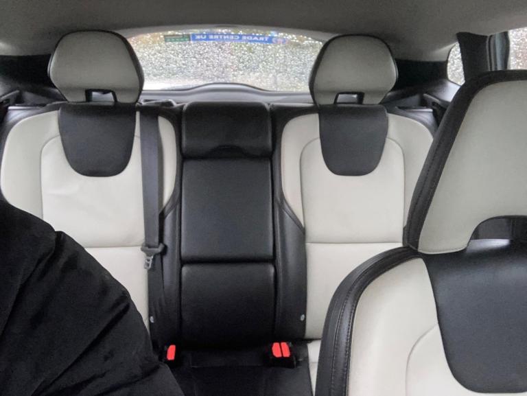 2015 Volvo V40 D2 [120] Cross Country Lux 5dr Geartronic HATCHBACK DIESEL Automatic