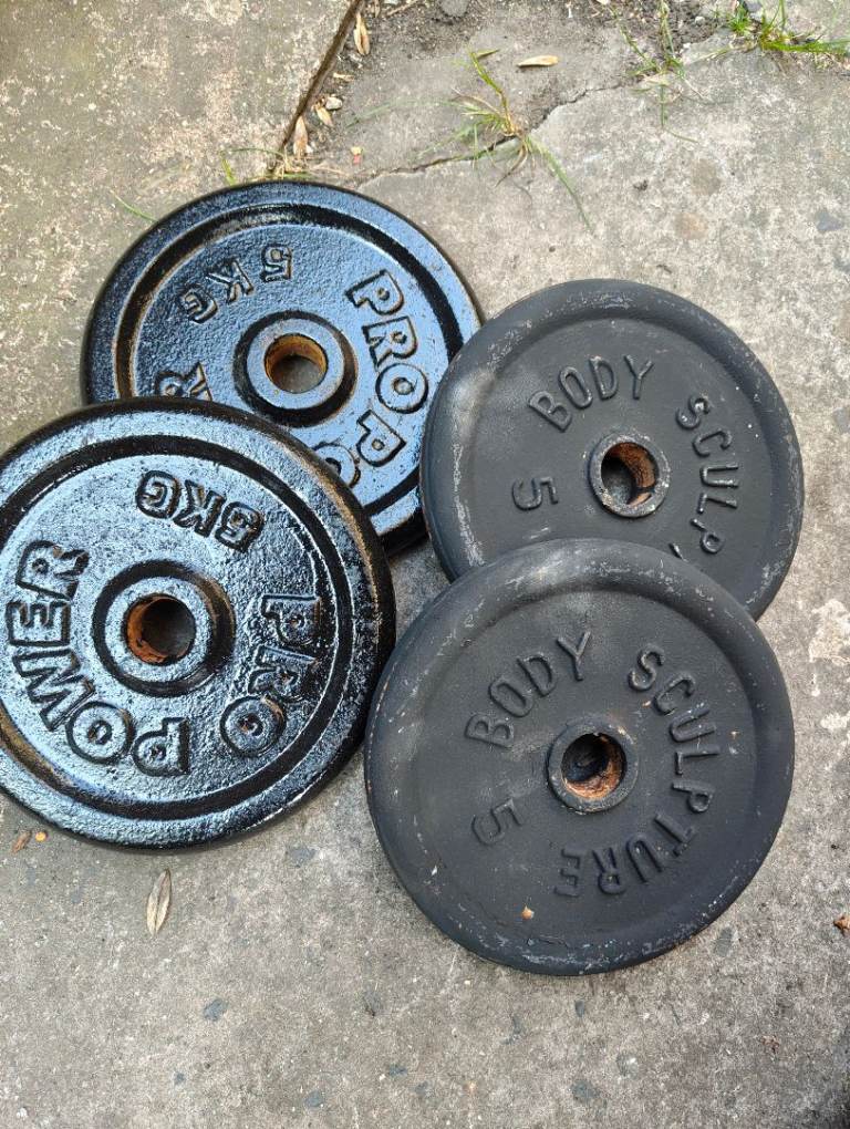 Gym equipment weighs 4 x 5 kg 