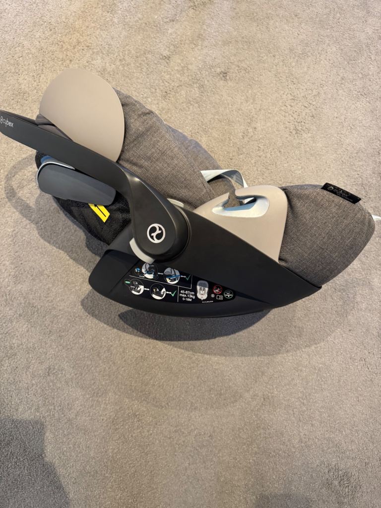 Cybex Cloud Z+ Seat and Cybex Isofix Base