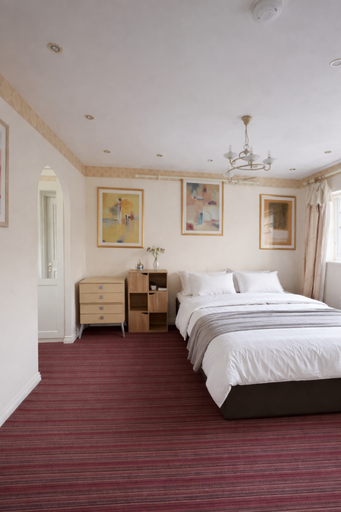 Studio Room, Single Room and 1 bed flat available