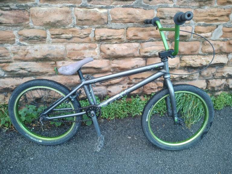 We The People Verses 20-inch BMX Jump Freestyle Bike