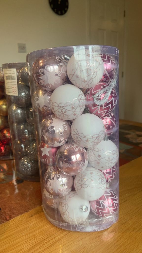 🎄 Christmas Baubles for Sale – £3 per Box 
