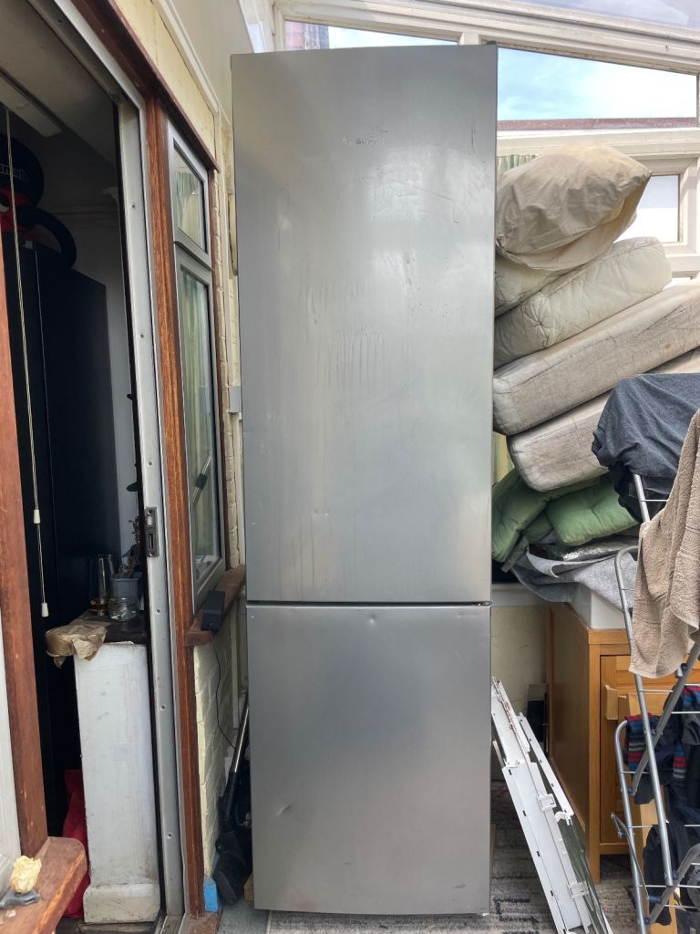 Free Bosch fridge freezer - fan not working 