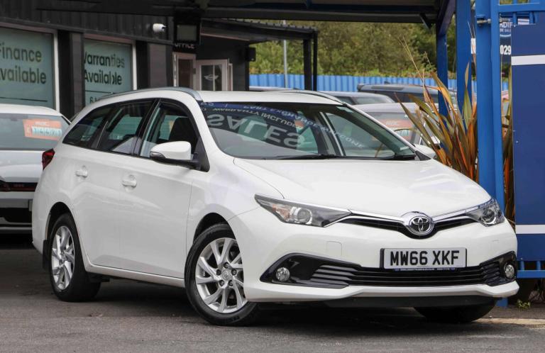 2017 Toyota Auris 1.2 VVT-i Business Edition Touring Sports 5dr Petrol CVT Euro 6 (s/s) (Safe Est...