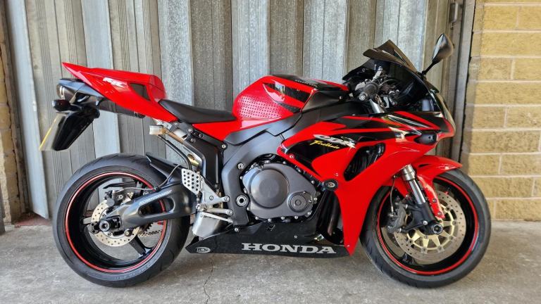 Honda CBR1000RR-6 Fireblade, 2006, 28,949 Miles, Beautiful Condition