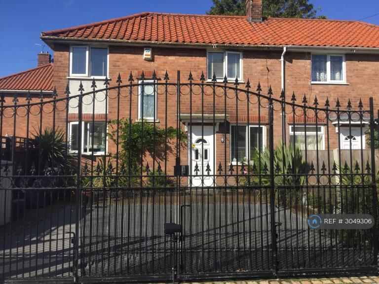 4 bedroom house in Shorncliffe Close, Norwich, NR3 (4 bed) (#3049306)