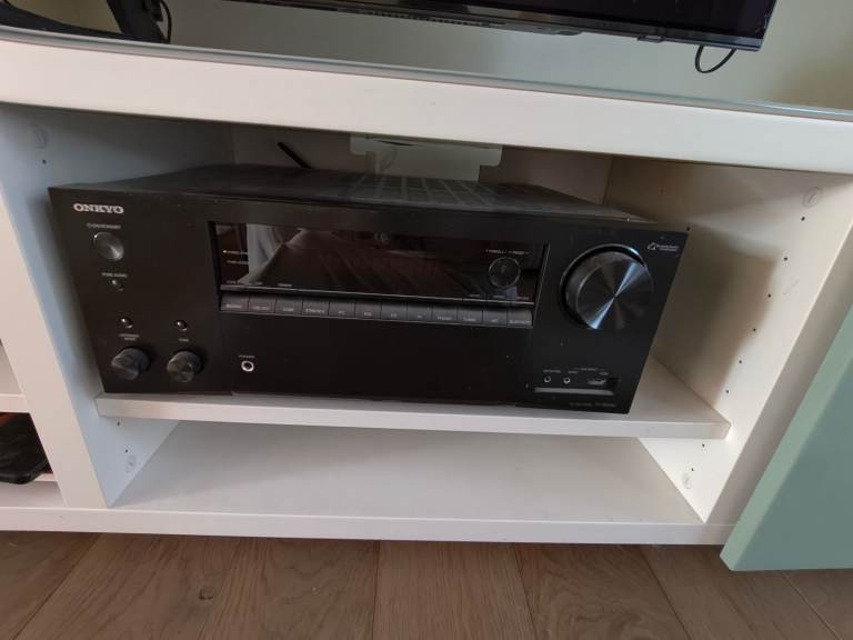 Onkyo TX-NR686 7.2ch A/V Receiver Black AM/FM Tuner Dolby DTS 160W