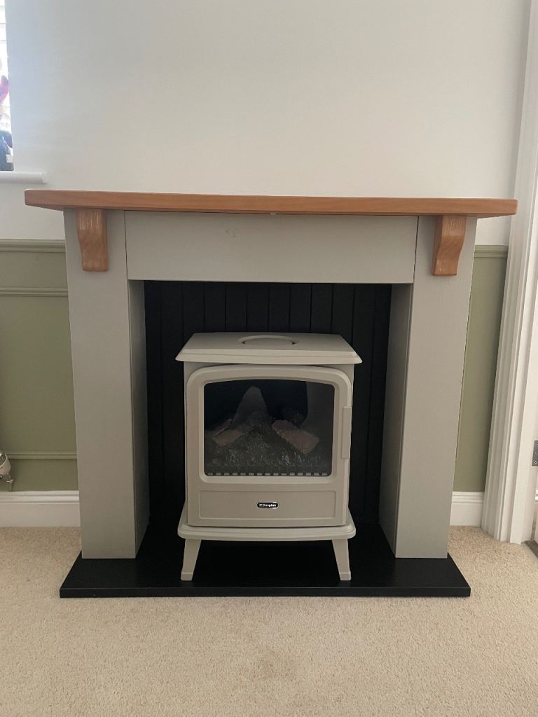 Dimplex Evandale Optimyst Electric Stove (Pebble) & Surround